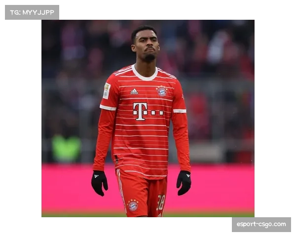 阿贾克斯天才中场博阿杜受多家欧冠球队关注，球探报告重点标注其“无球压迫智商”