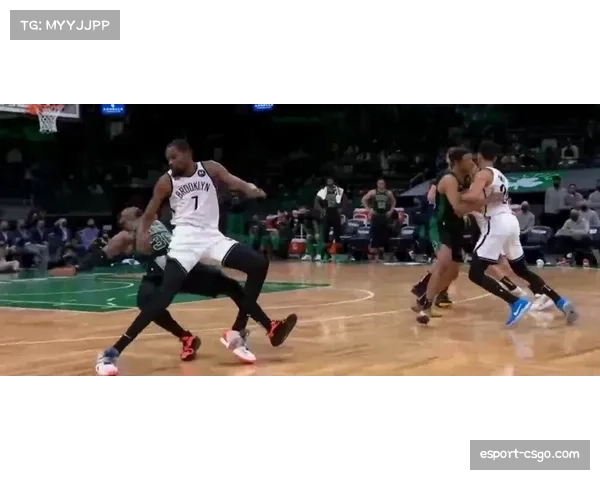 现场直击：恩波利主场球迷如何用声浪施压，干扰对手后场出球体系